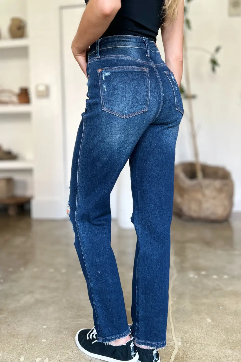Comfort-Fit High Waist Jeans