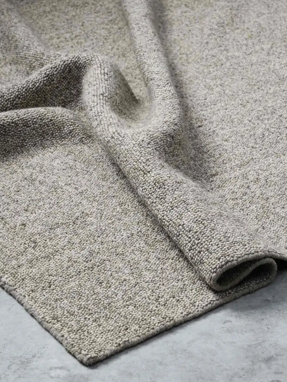 Wool Handwoven Contemporary Artisan Area Rug