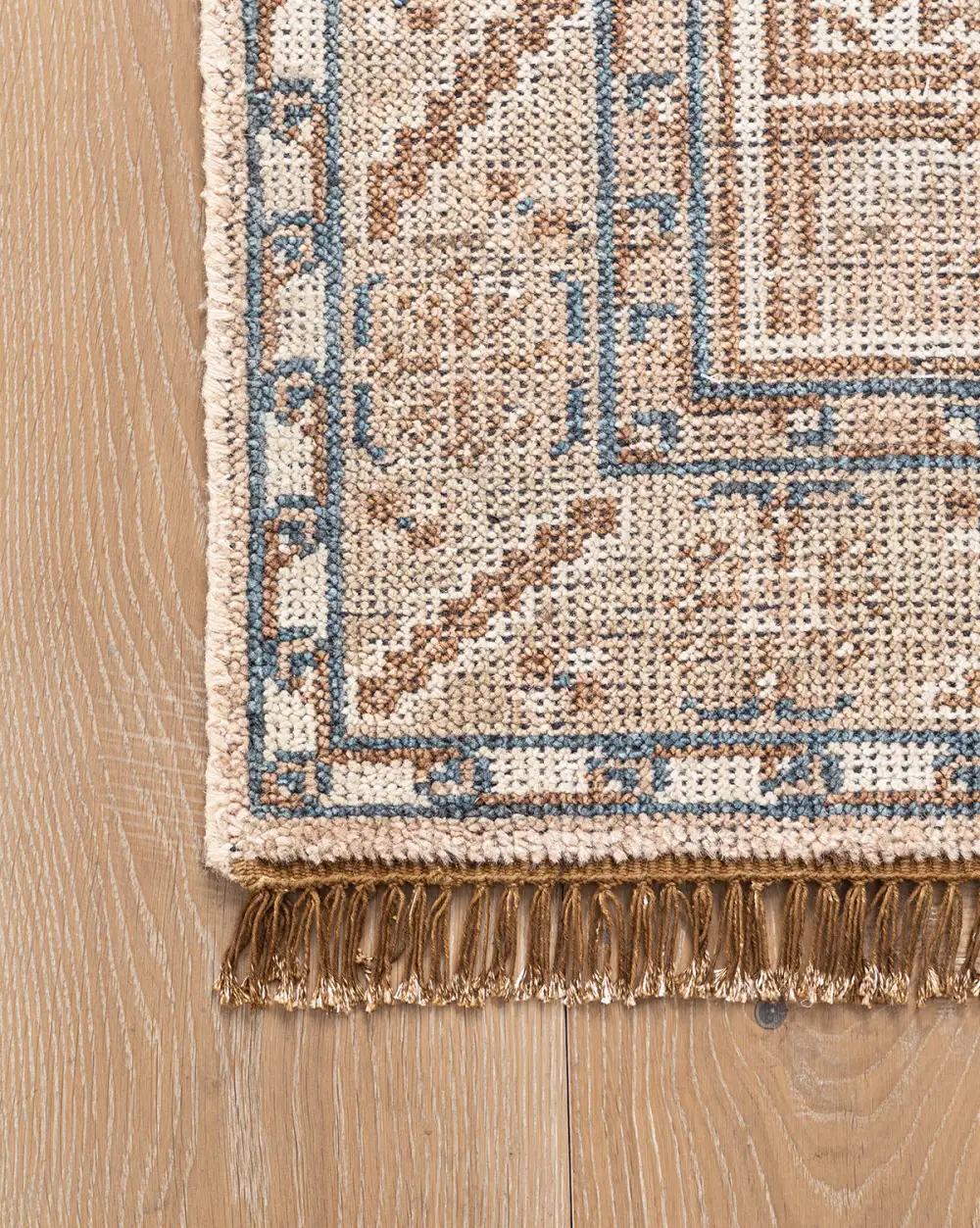 Bordered Durable-Weave Hand-Knotted Wool Area Rug