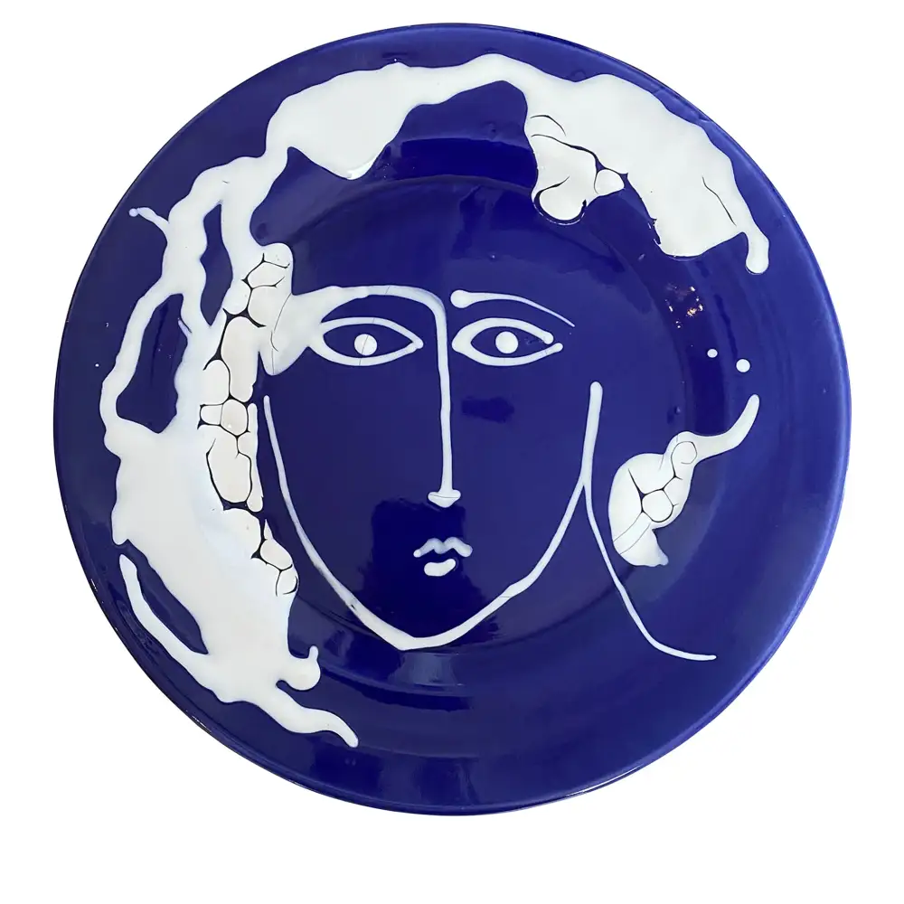Face-Motif Coastal-Inspired Ceramic Serving Plate