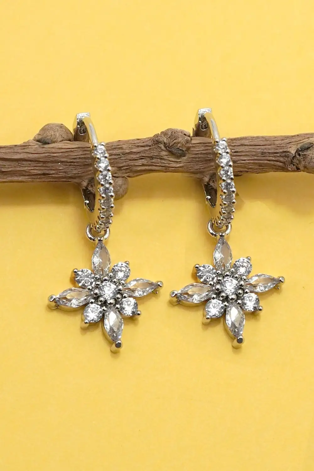 Sparkling Flower Hoop Drop arrings