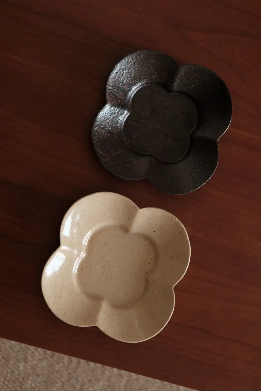 Handmade Flower-shaped Plate