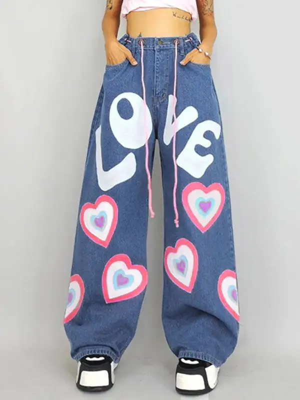 Contrasting Heart Graffiti Print Loose Denim Jeans