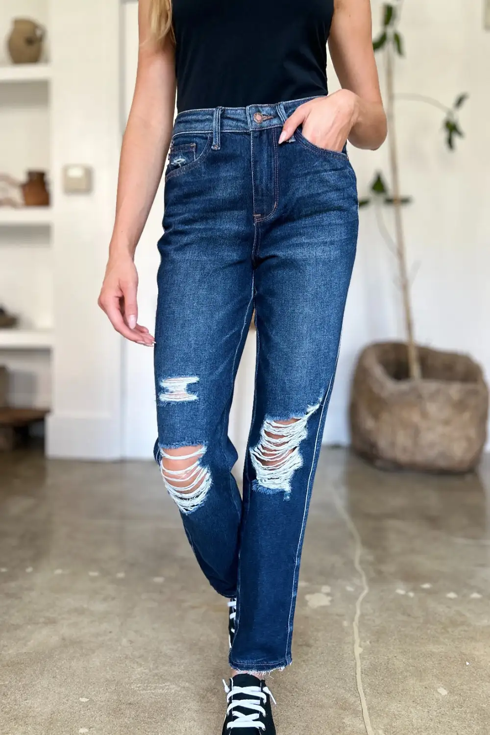Comfort-Fit High Waist Jeans