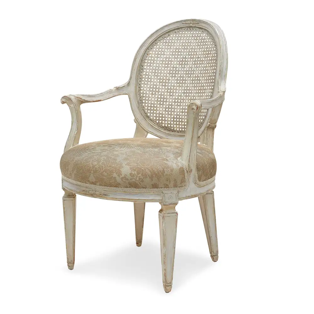 Tapered Upholstered Vintage Accent Chair