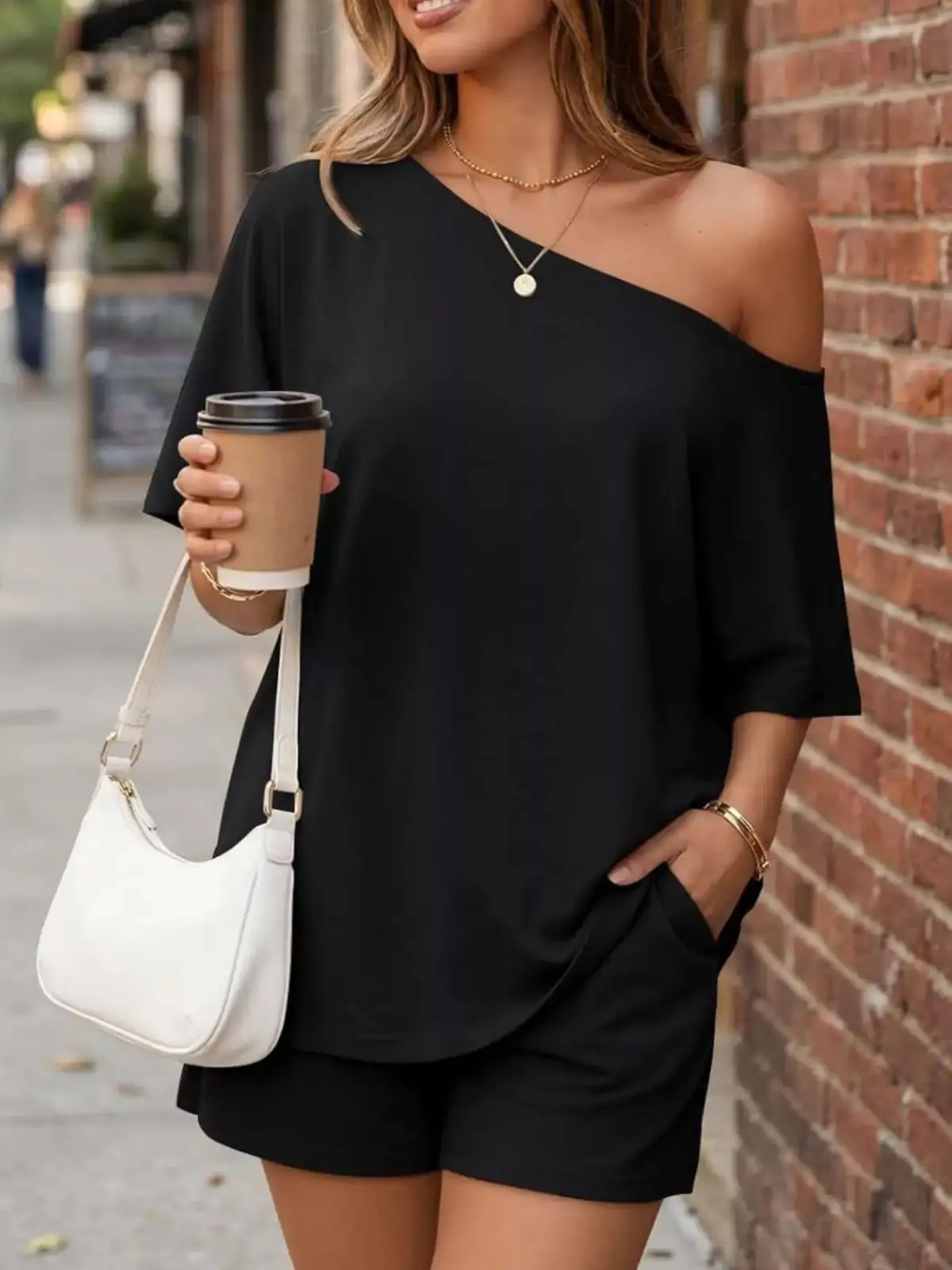 Easygoing Refined Pocketed Top and Shorts Matching Set