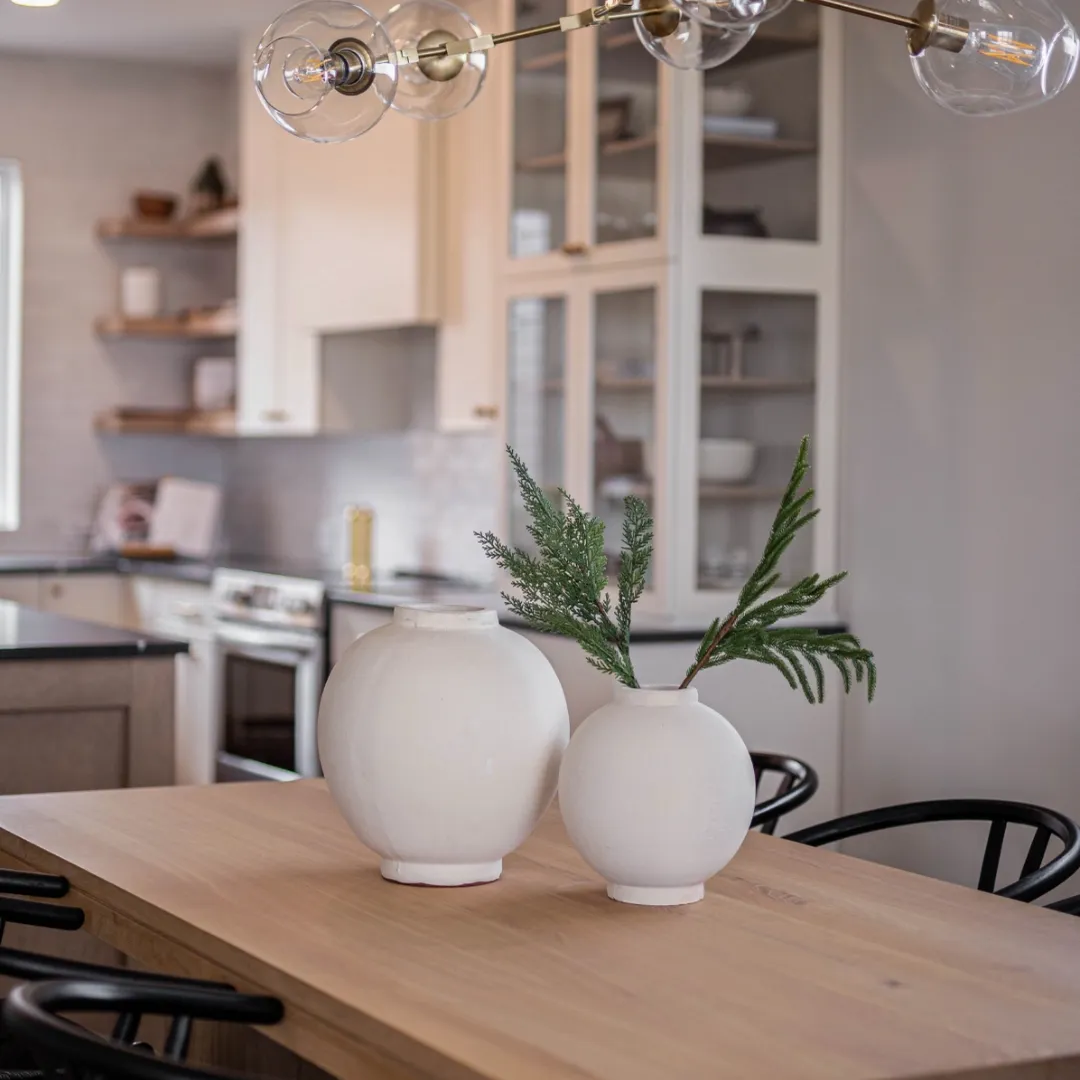 Tabletop Refined Decorative Table Vase