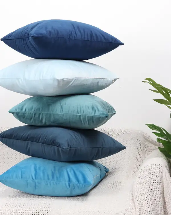 Classic Decorative Throw Blanket