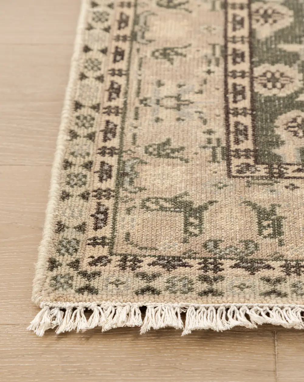 Durable-Weave Hand-Knotted Wool Area Rug