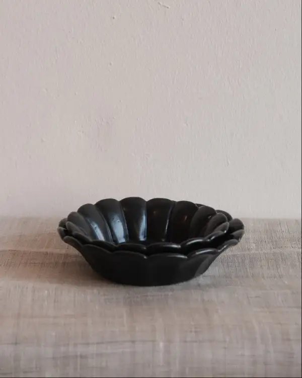 Flower-shaped Deep Bowl