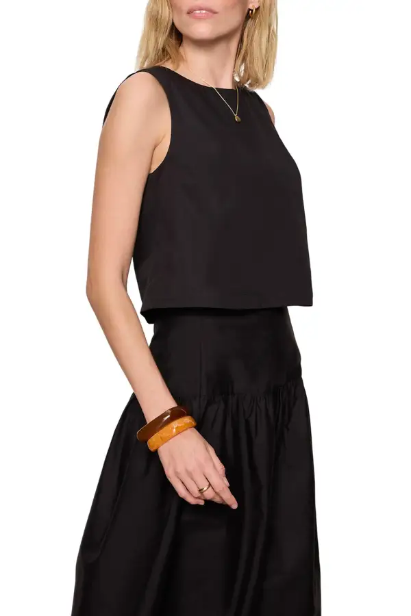 Cropped Relaxed Lightweight Shell Top