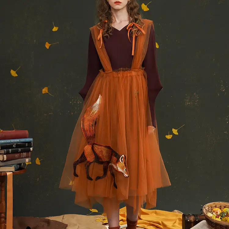Embroidered Fox Motif Skirt