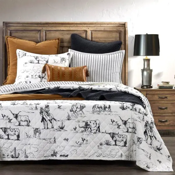 Decorative Reversible Striped Quilt Set