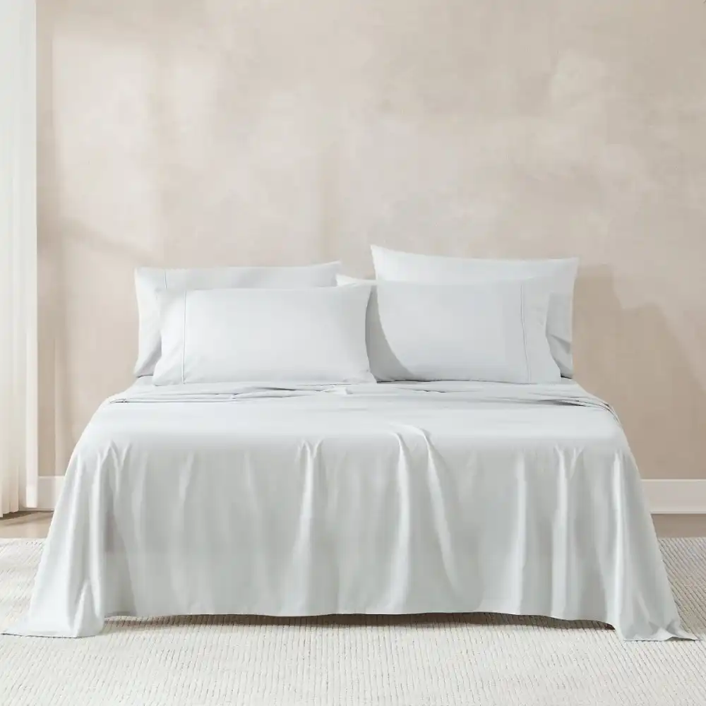 Clean Solid Sheet Bedding Set