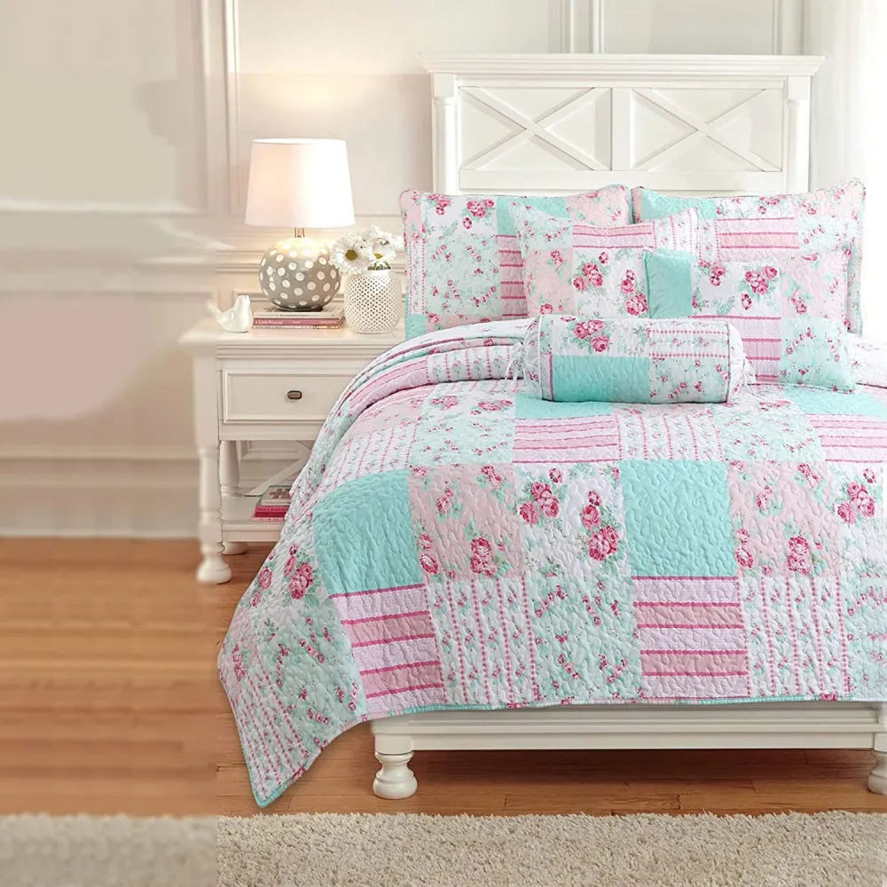Floral Patchwork Reversible Garden Quilt Bedding Set