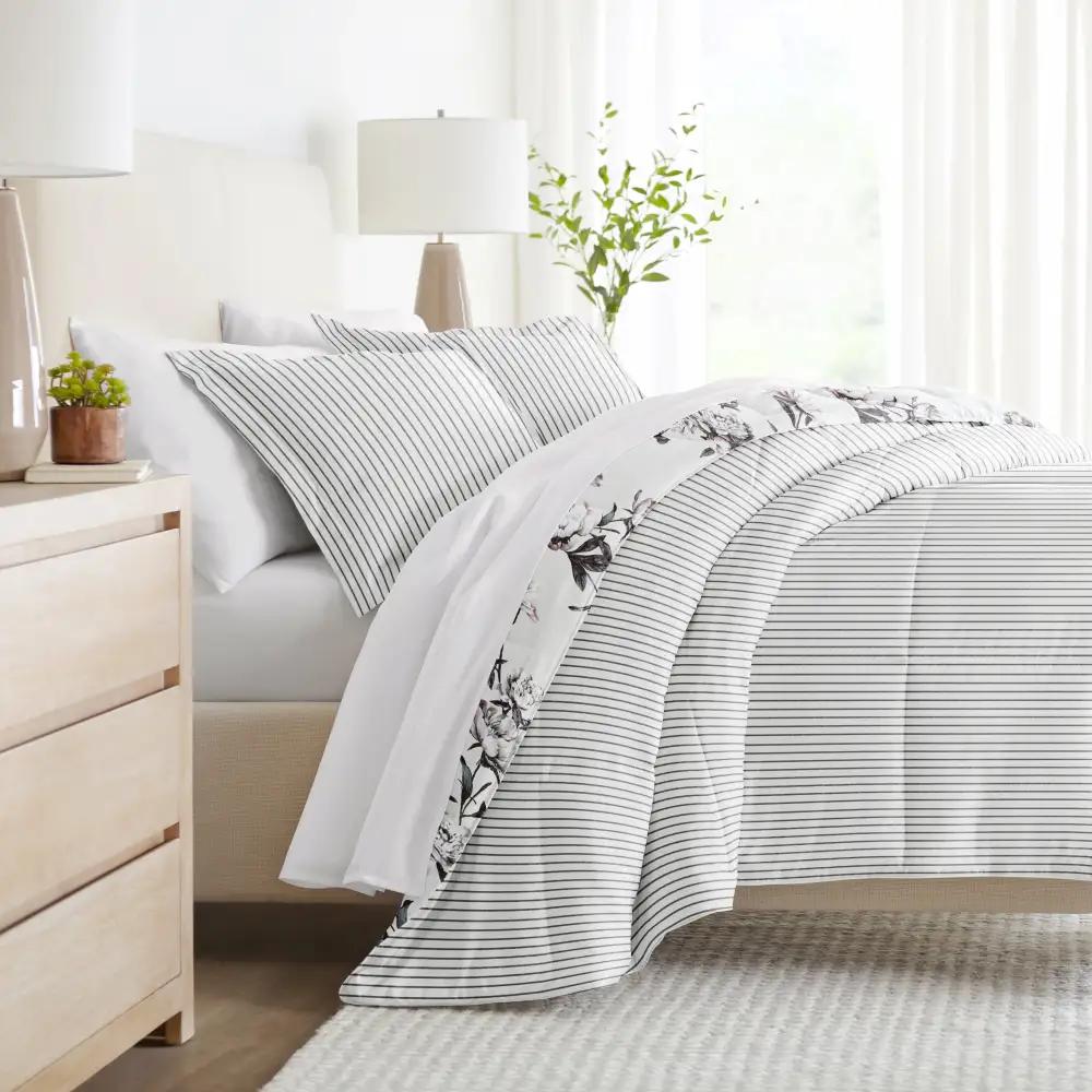 Vintage  Reversible Down Alternative Comforter Set