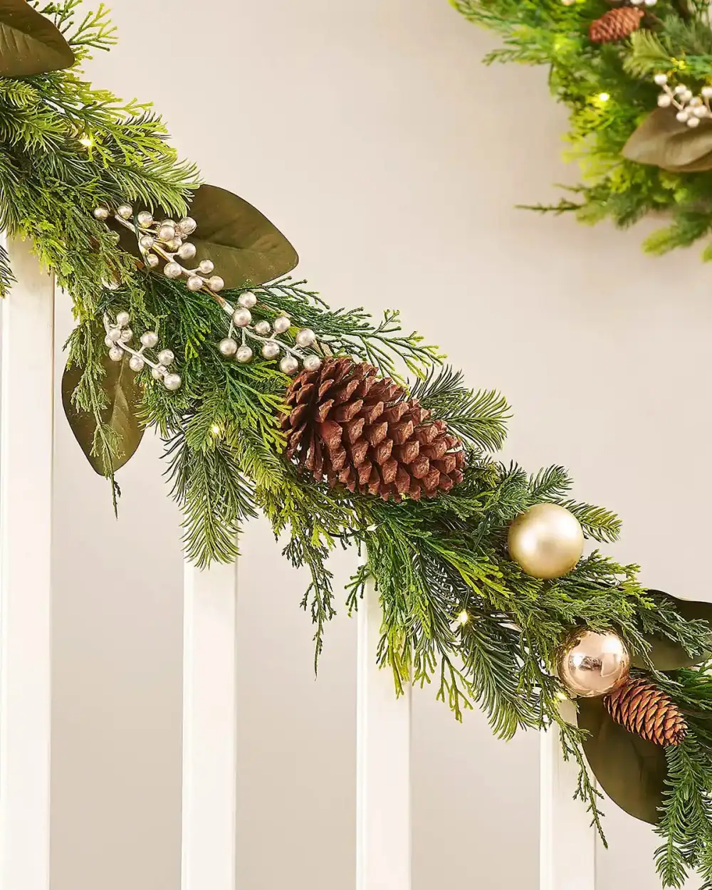 Pre-Lit Mixed Tip Pinecone Berry Garland