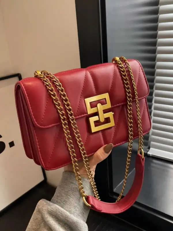 Quilted Flap Detail Crossbody Bag
