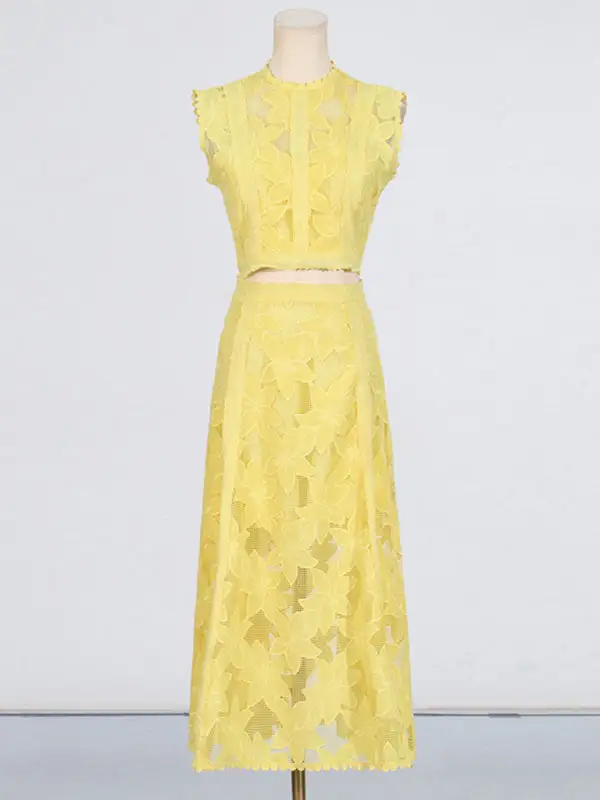Modern Round Neck Sleeveless Detail Coordinated Set