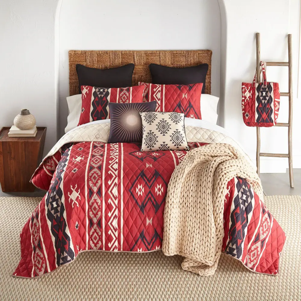 Everyday Reversible Quilted Quilt Set