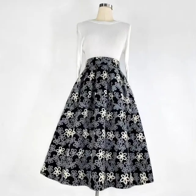 Roomy Wardrobe Embroidered High Waist Skirt
