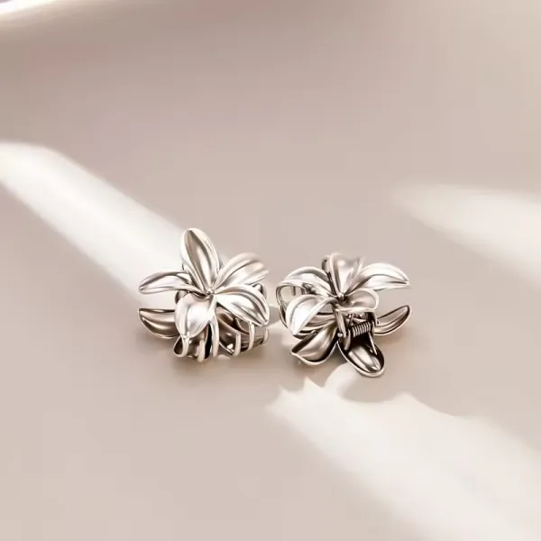 Romantic And Cute Floral Creative Small Hairpin