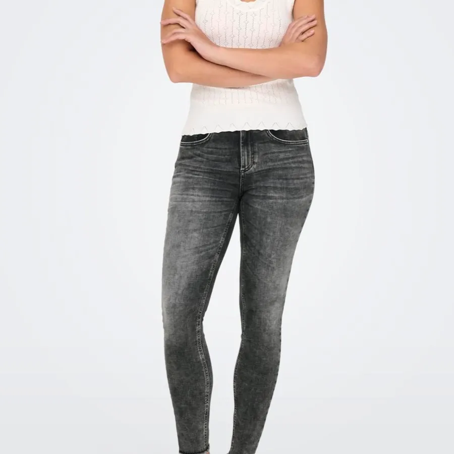 Clean Cut Essential Everyday Classic Jeans
