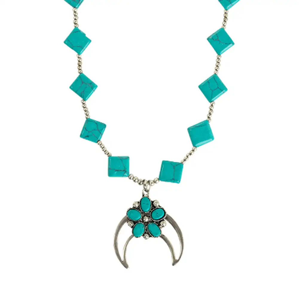 Moon Detailed Necklace