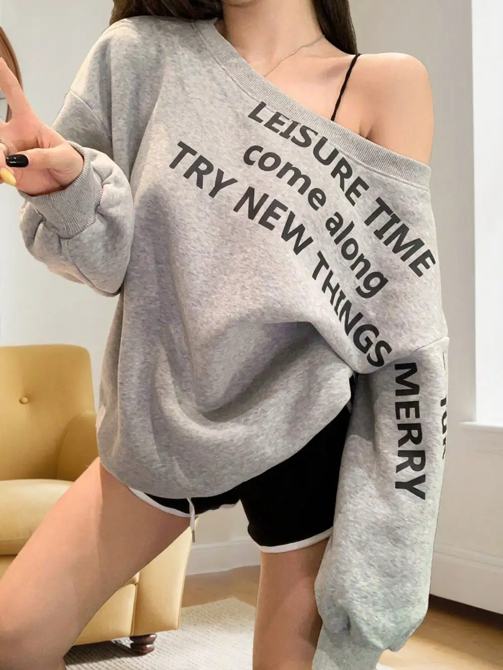 Women Asymmetrical Neck Batwing Sleeve Relaxed Fit Sweatshirt