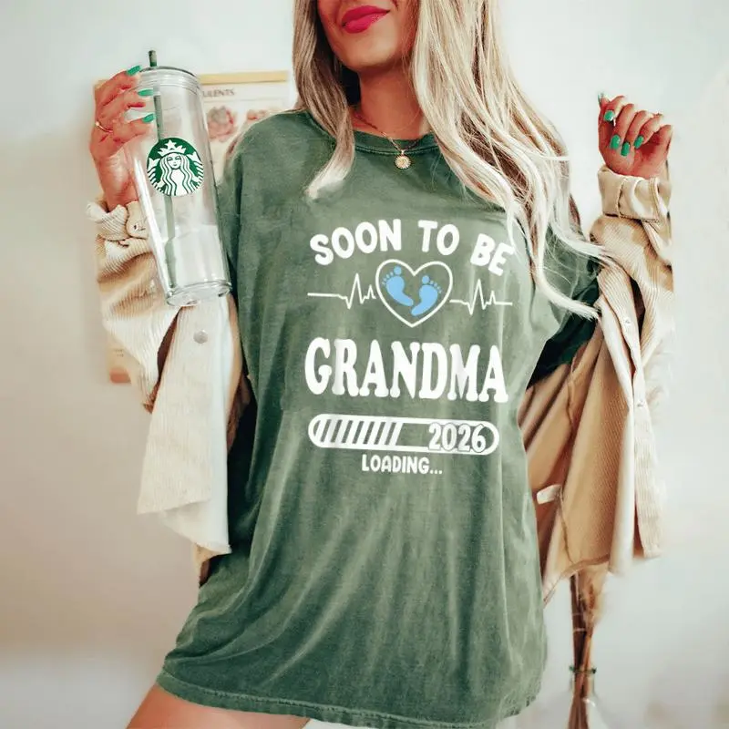 Soon To Be Grandma 2026 Loading Pregnancy Announcement Women's Oversized Comfort T-Shirt