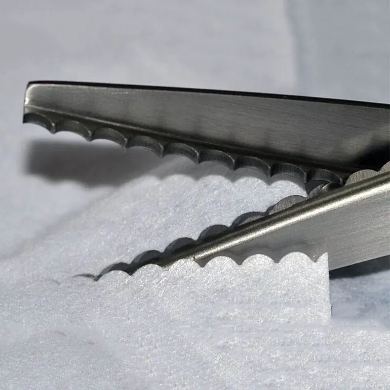 Serrated Edge Sewing Scissors