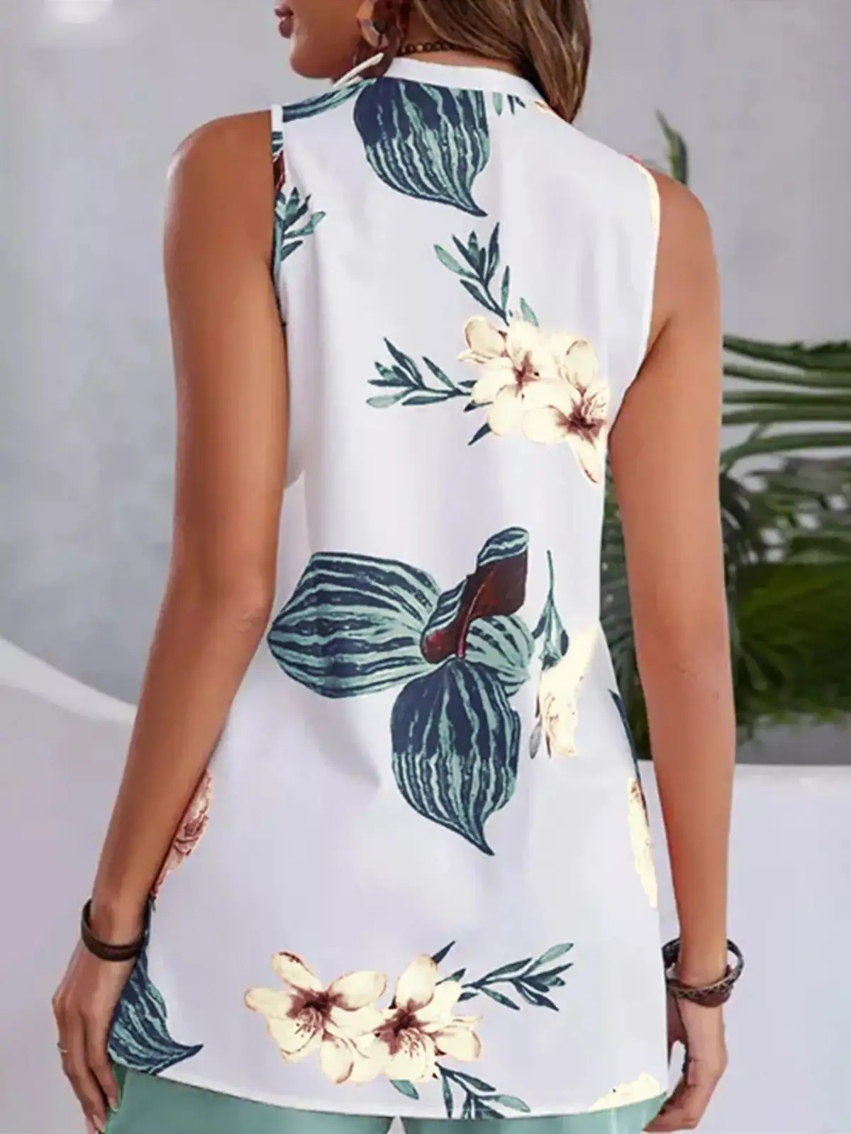 Refined Pocketed Floral-Print Top and Shorts Matching Set