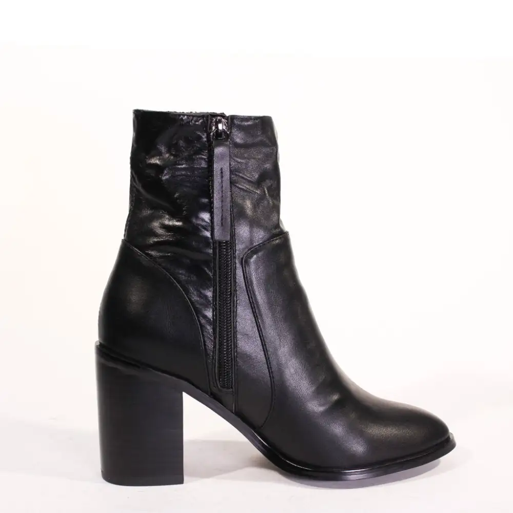 Leather Inner Zip Ankle Boots