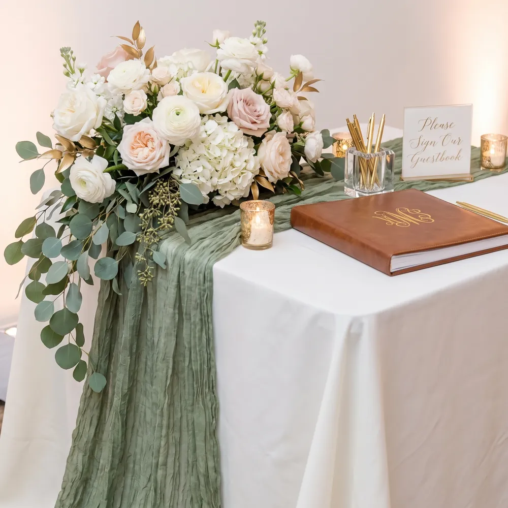 Lightweight Decorative Table Runner