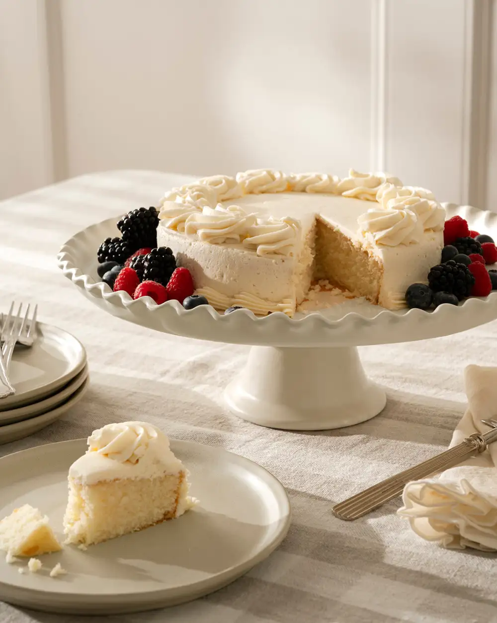 Scalloped Cake Stand