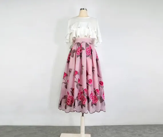 Effortless Picnic Embroidered Pleated Skirt