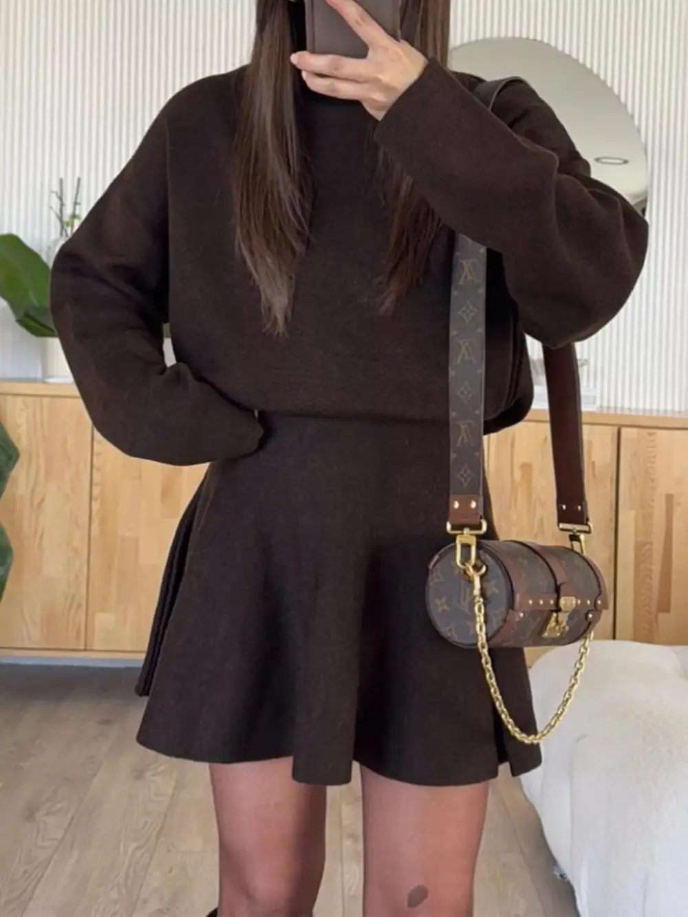 Bouncy Sweater Round Mini Dress