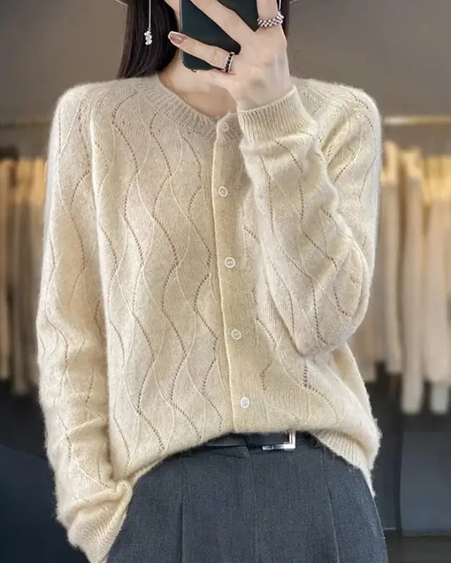 Modern Merino-Wool Wool Button-Front Round-Neck Cardigan