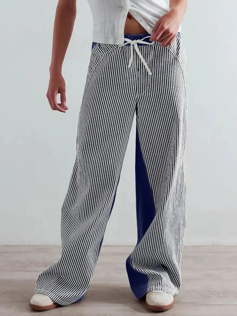 Subtle Texture Flowing Denim Jeans