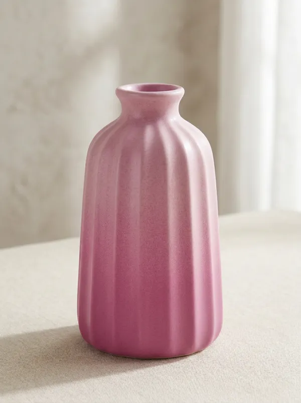 Artful Minimalist Ribbed Ceramic Table Vase