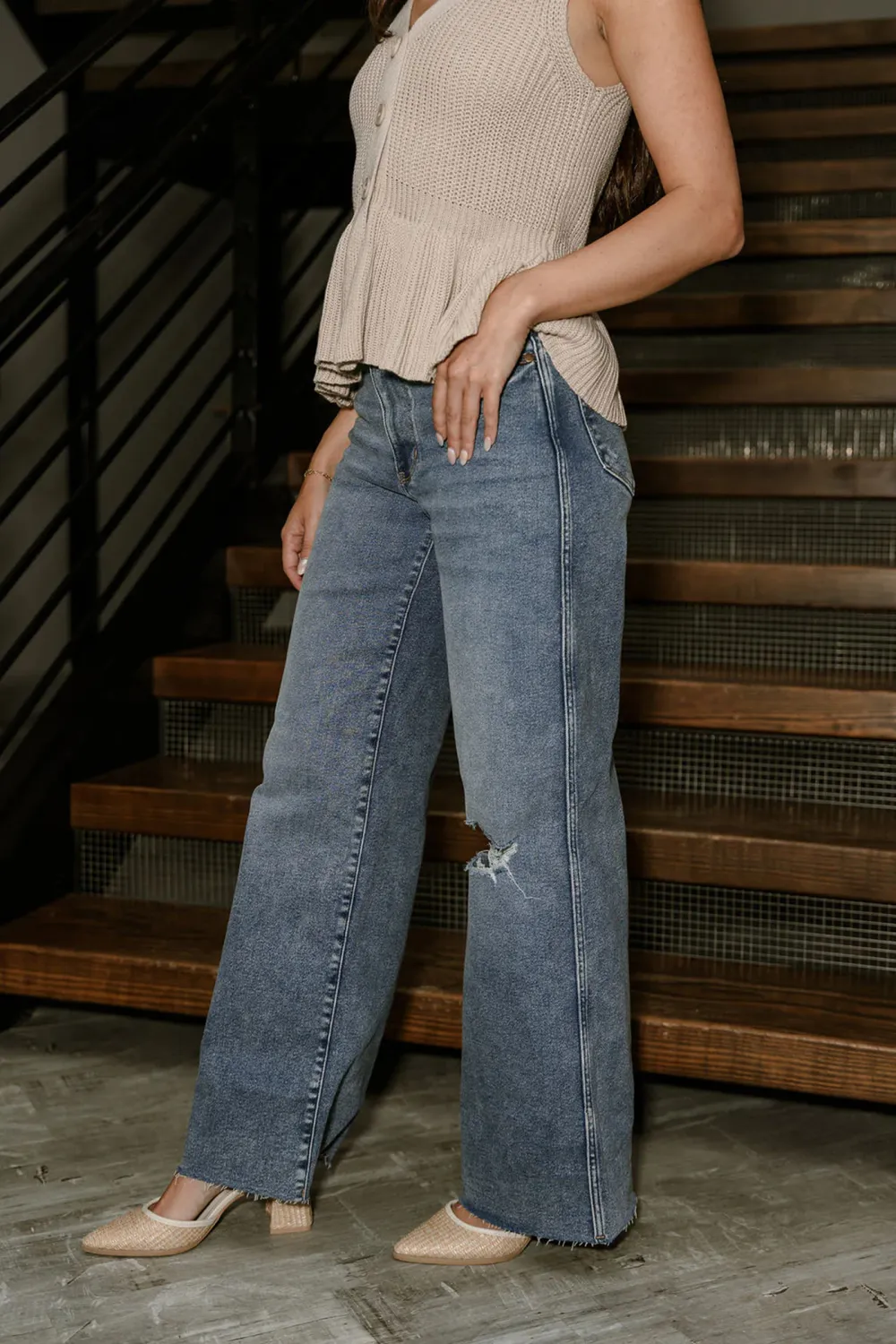 Distressed High Waist Jeans