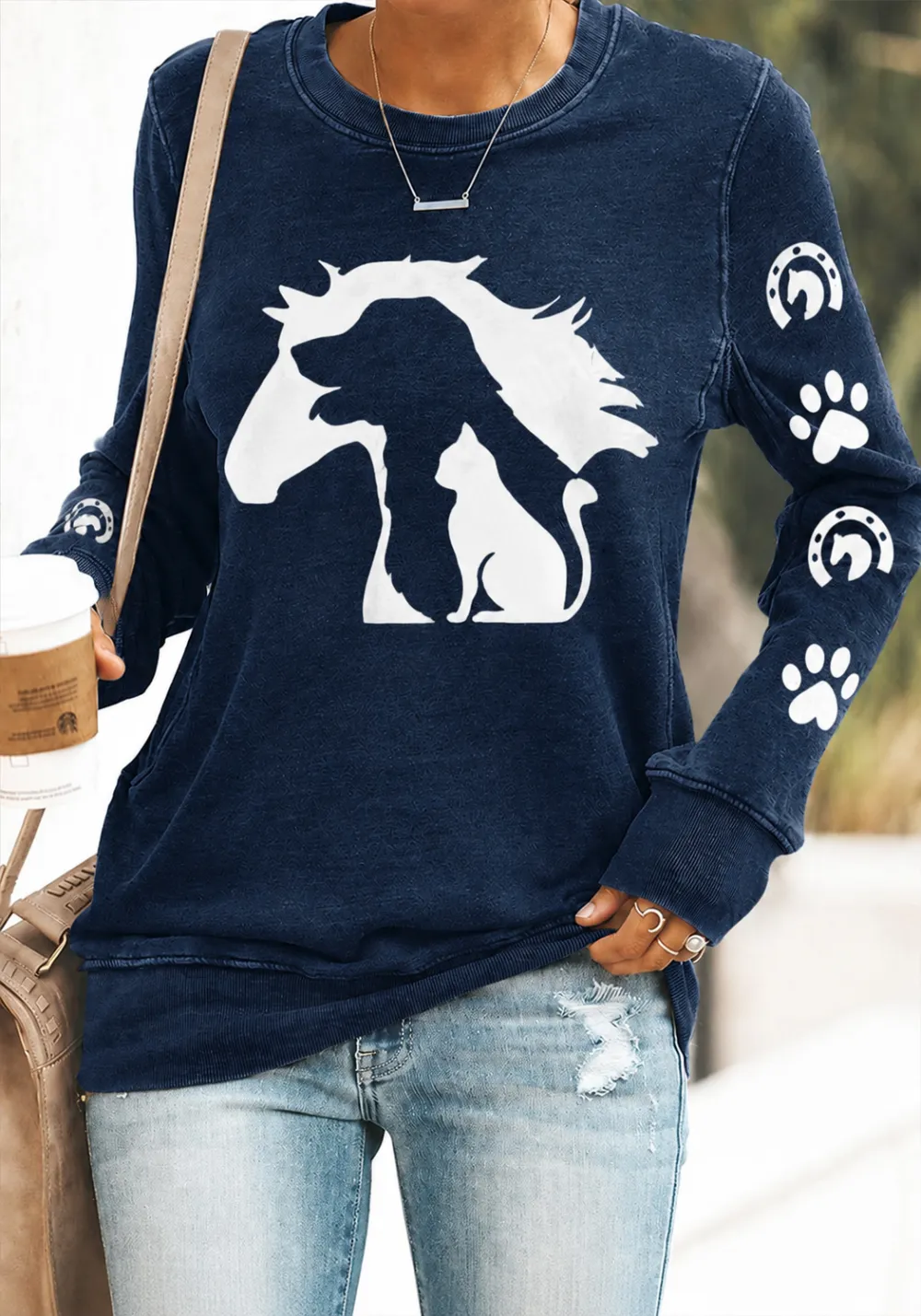 Women'S Animal Silhouette Printed Round Neck Long Sleeved Shirt
