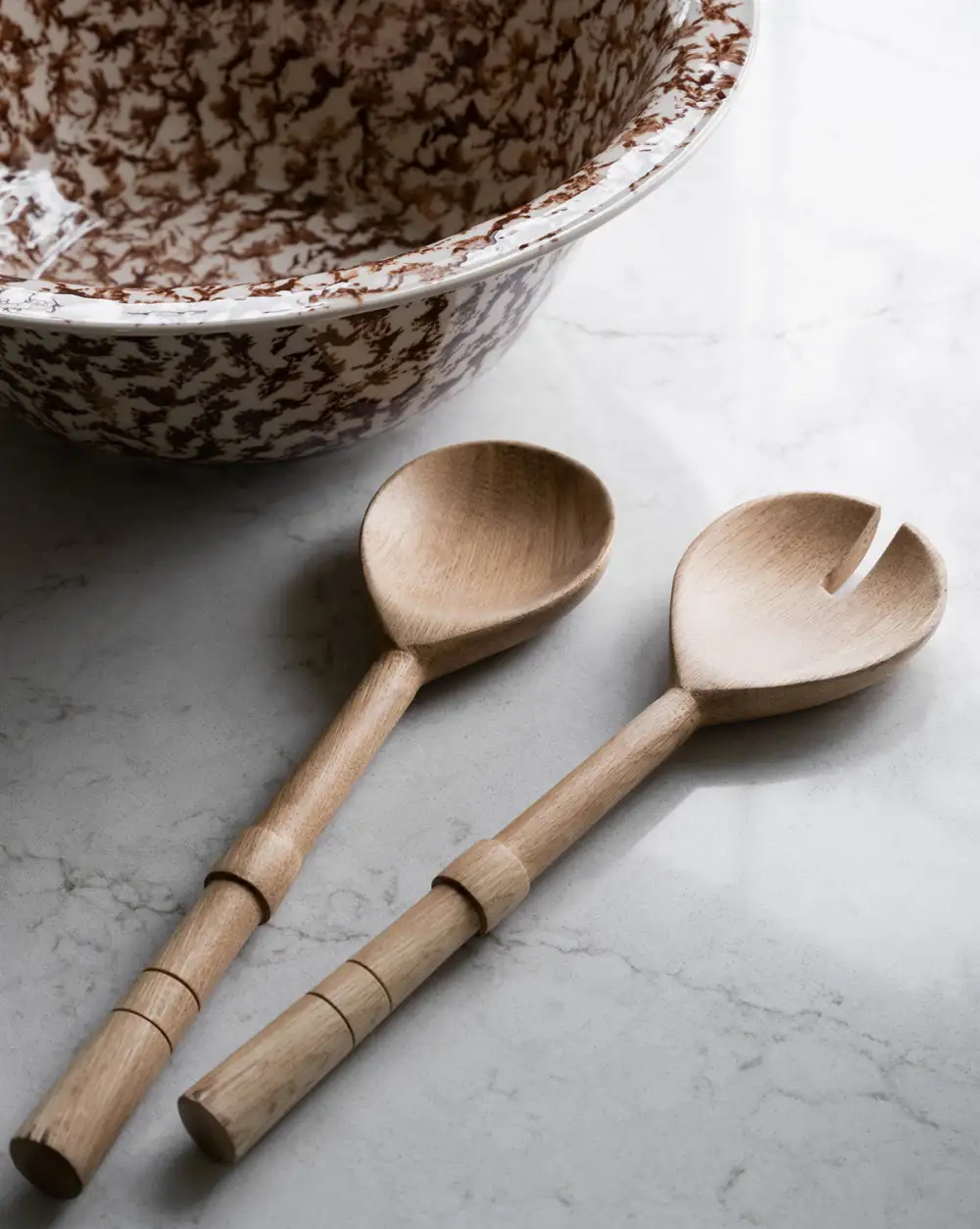 Textured Oak Salad Server