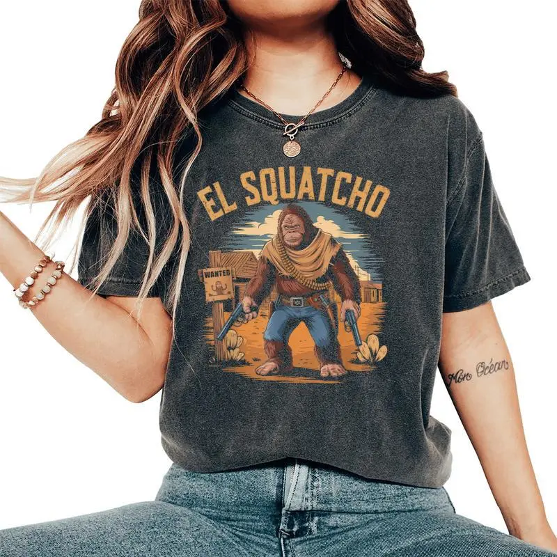 El Squatcho Bigfoot Sasquatch Mexican Women's Oversized Comfort T-Shirt