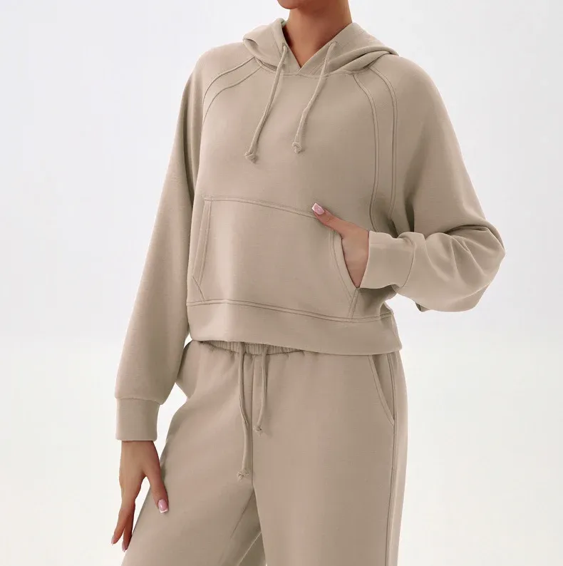 Curved Back Loose-Fit Hoodie
