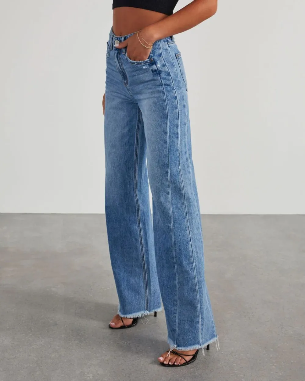 Loose Wide-Leg Raw-Hem Jeans