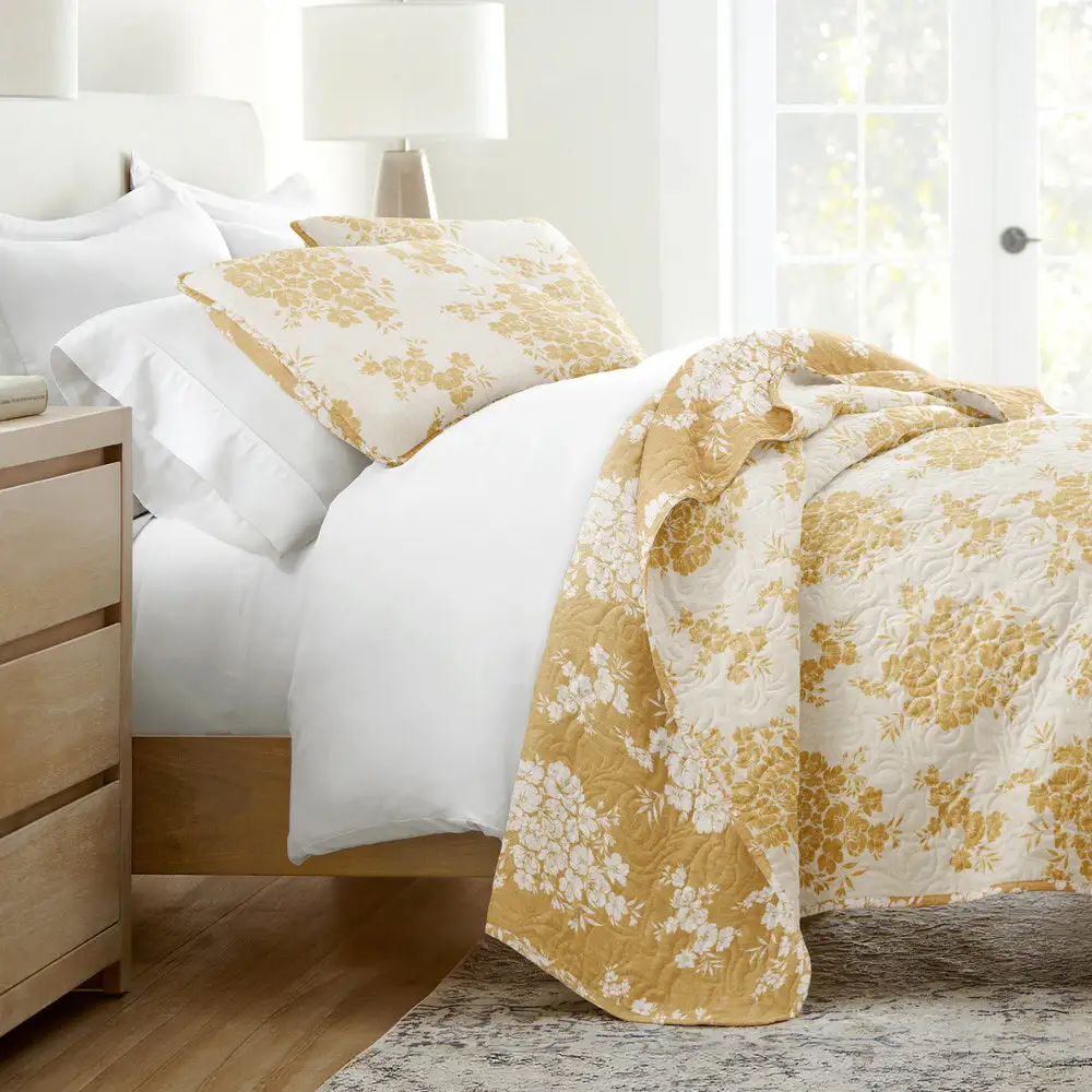 Distressed Bouquet Reversible Quilted Coverlet Set