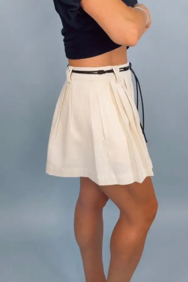 Linen Blend Tailored Fit Shorts