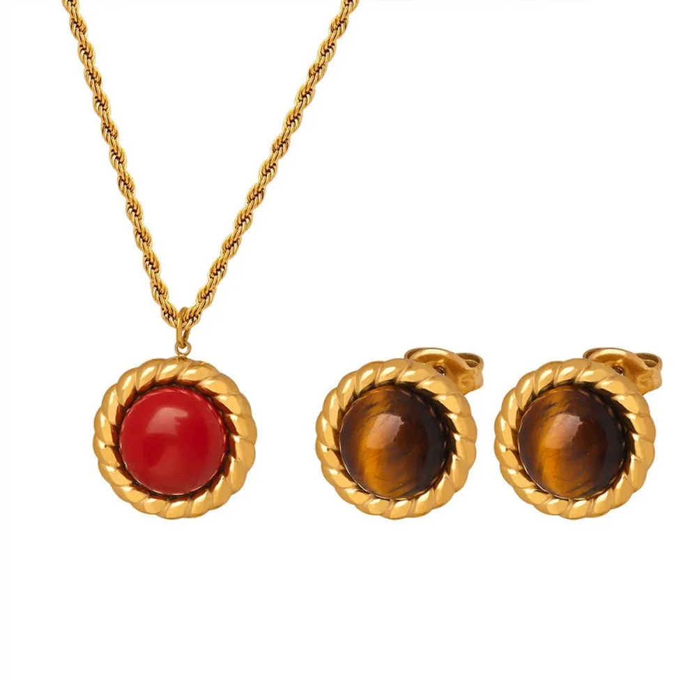 Layered Vintage Pendant Necklace