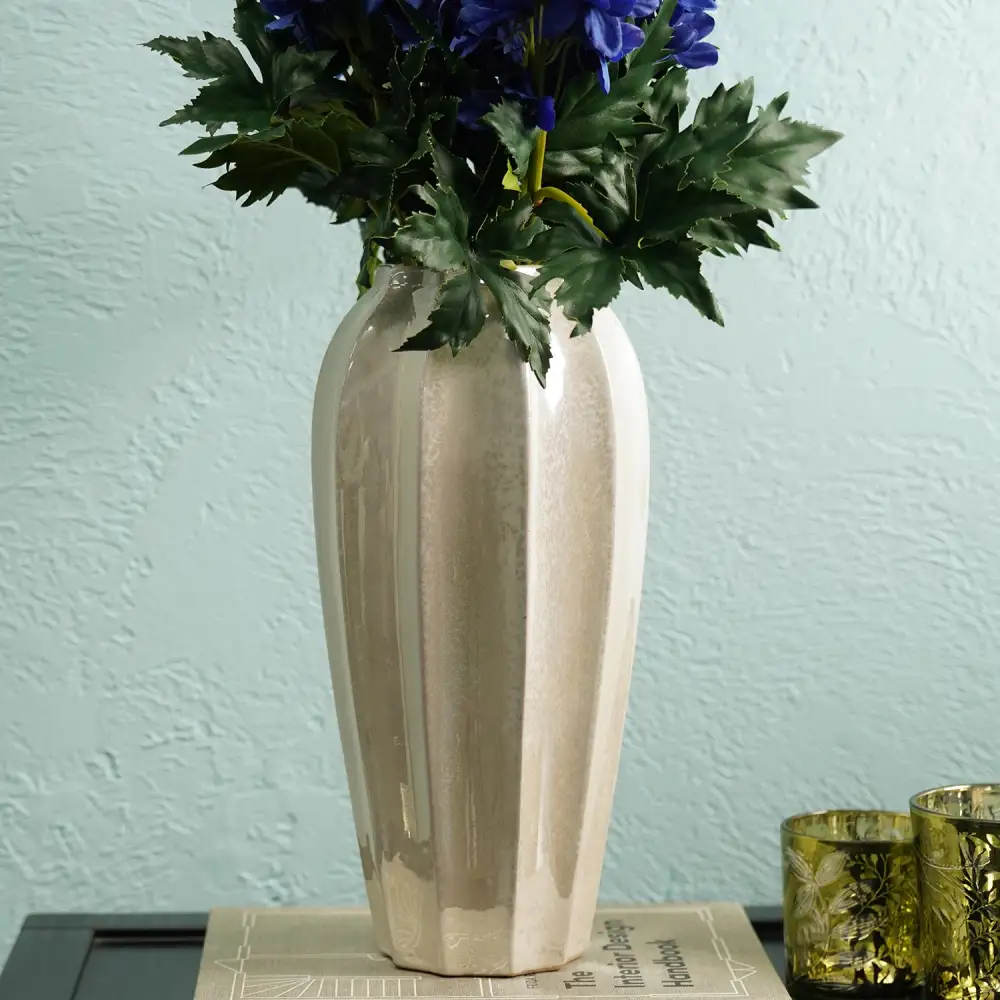 Ivory Smooth Ceramic Vase
